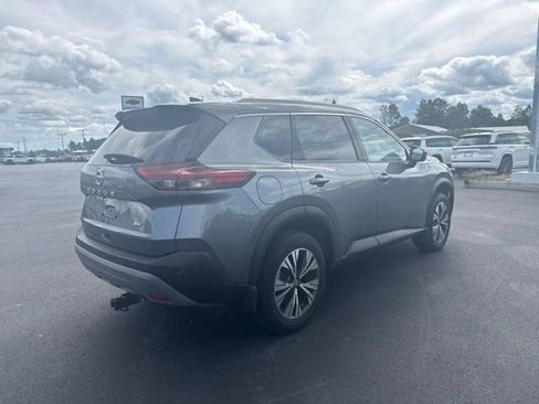 Used 2021 Nissan Rogue SV FWD image 3