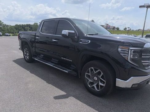 Used 2024 GMC Sierra 1500 SLT w/ SLT Premium Plus Package AWD/4WD image 7