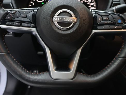 Used 2023 Nissan Altima 2.0 SR FWD image 18