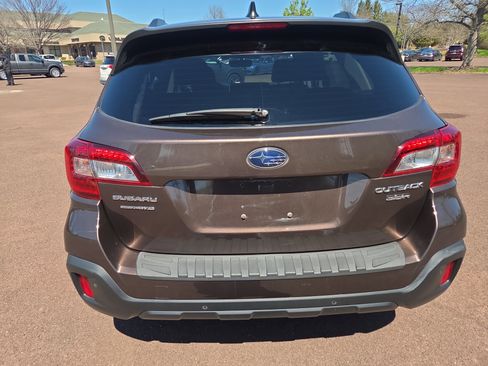 Used 2019 Subaru Outback 3.6R Touring w/ Protection Package #1 AWD/4WD image 4