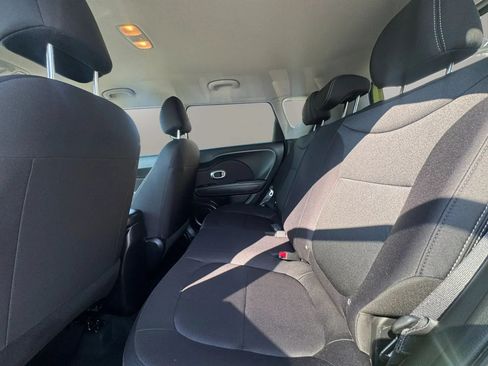 Used 2019 Kia Soul FWD image 13