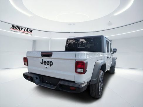 New 2026 Jeep Gladiator Sport image 3