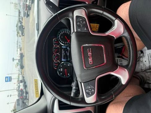 Used 2017 GMC Sierra 1500 SLE image 57