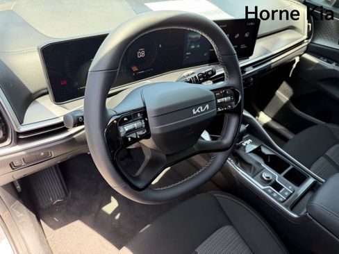 New 2026 Kia Sorento LX FWD image 11
