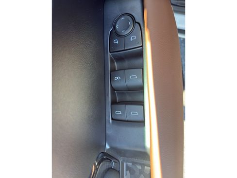 New 2026 GMC Canyon AT4 w/ Technology Plus Package AWD/4WD image 7