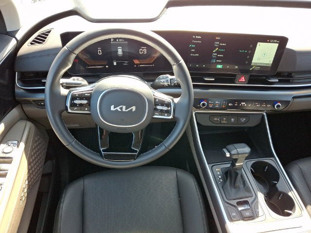 Certified 2026 Kia Carnival FWD image 12