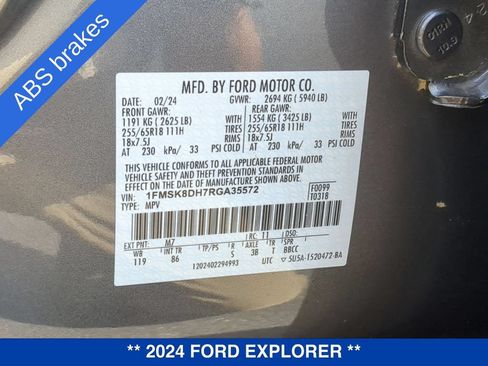 Used 2024 Ford Explorer XLT AWD/4WD image 28