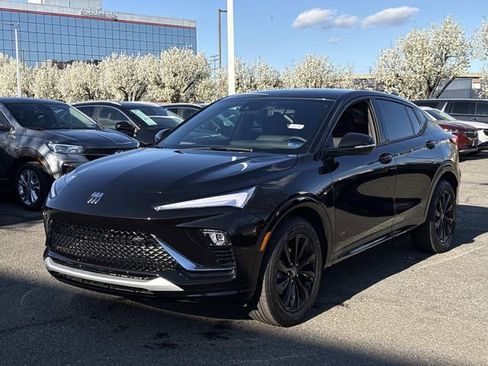 Used 2025 Buick Envista Sport Touring w/ Advanced Safety Package image 5