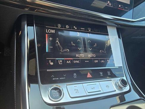 Used 2025 Audi Q7 3.0T Prestige w/ Prestige Package AWD/4WD image 32