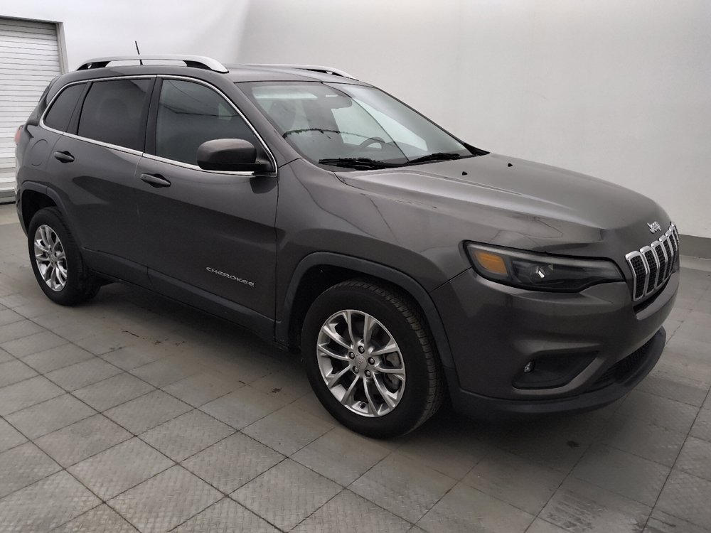 Used 2019 Jeep Cherokee Latitude Plus FWD image 11