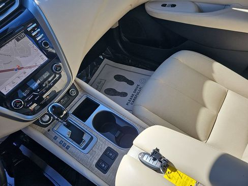 Used 2024 Nissan Murano SL image 28