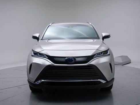 Used 2021 Toyota Venza XLE w/ Softex Package AWD/4WD image 8