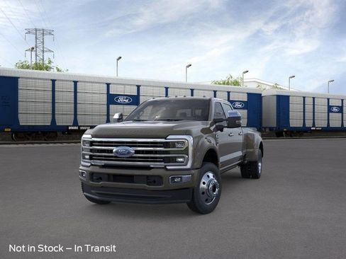 New 2026 Ford F450 Platinum image 2