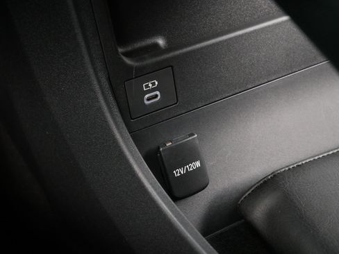 Used 2024 Subaru Solterra Premium image 35