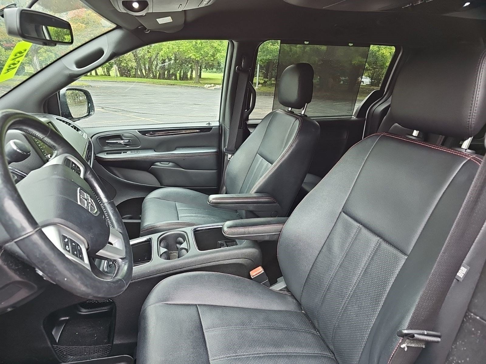 Used 2018 Dodge Grand Caravan GT FWD image 17