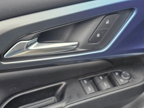 New 2026 Chevrolet Equinox EV LT FWD image 21