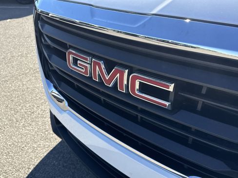 Certified 2023 GMC Terrain SLE w/ Driver Convenience Package image 29