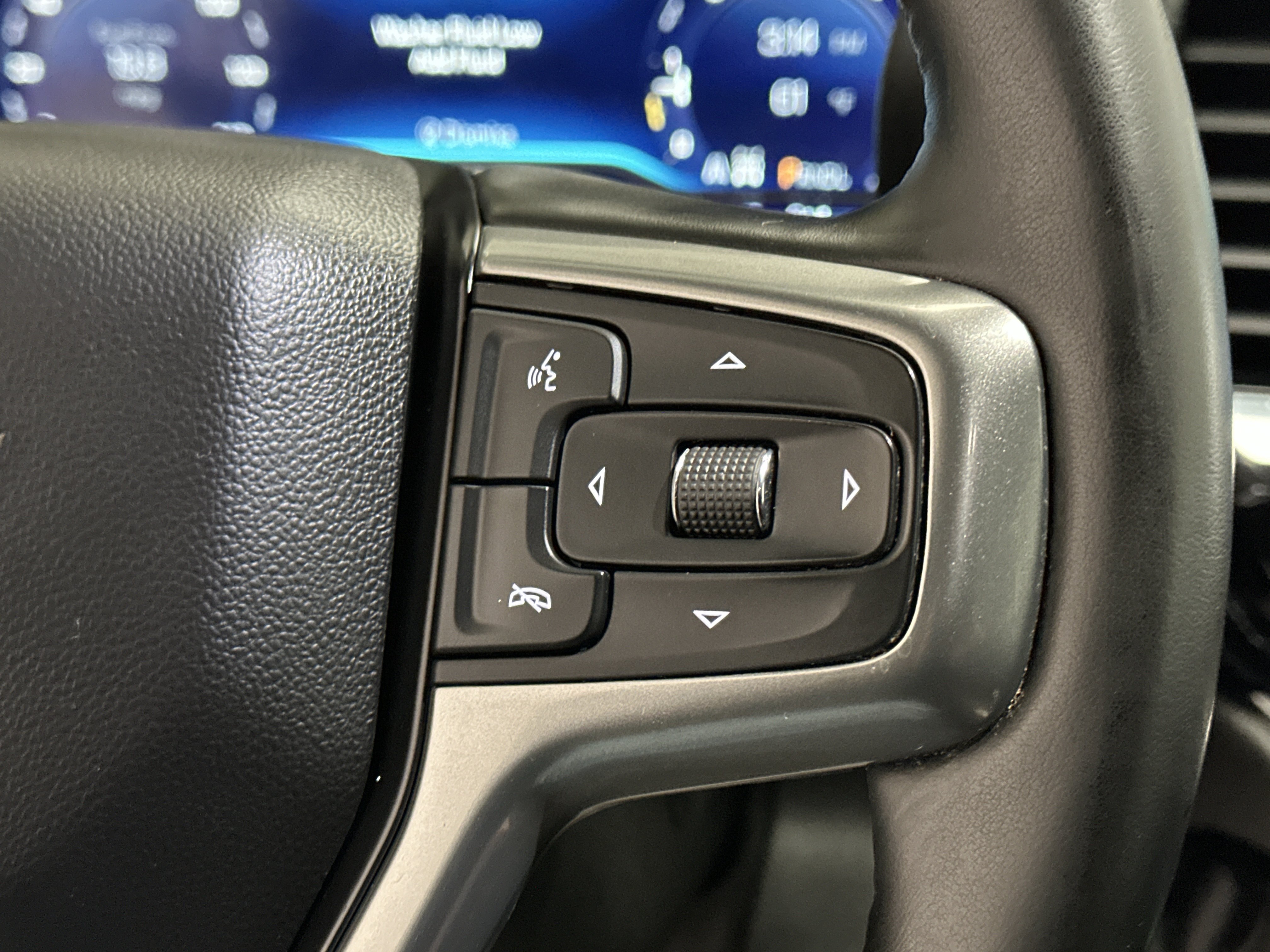 Used 2024 Chevrolet Silverado 1500 LT AWD/4WD image 27