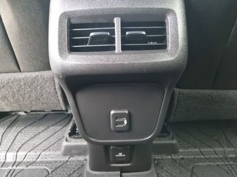 Used 2024 Chevrolet Equinox RS w/ RS Leather Package image 38