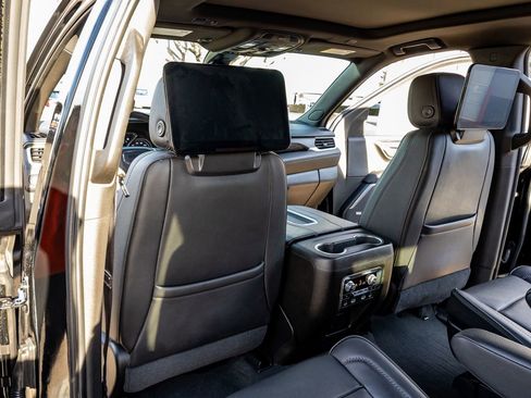 Used 2021 GMC Yukon Denali w/ Denali Ultimate Package image 30