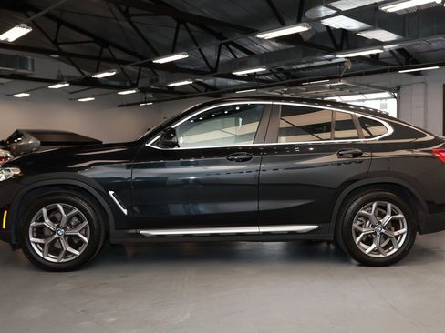 Used 2025 BMW X4 xDrive30i image 4