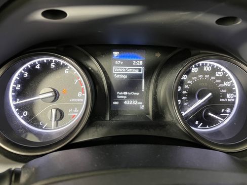 Used 2024 Toyota Camry SE image 15