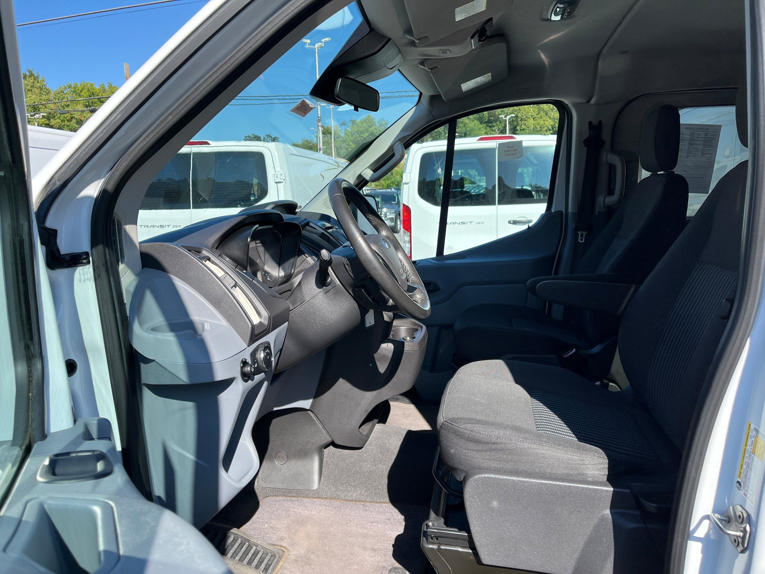Used 2017 Ford Transit 350 XLT RWD image 15
