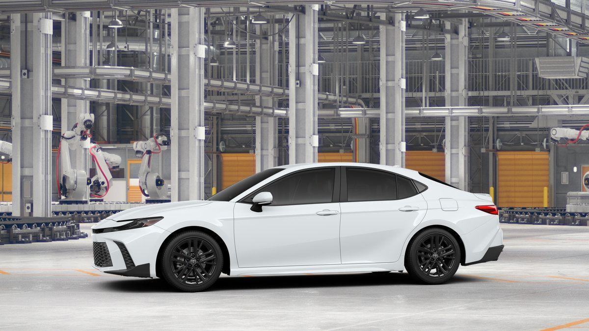 New 2026 Toyota Camry SE w/ Convenience Package FWD image 3