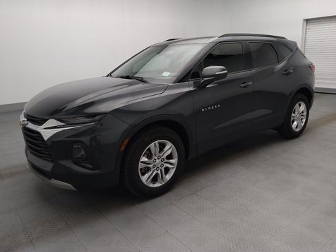 Used 2020 Chevrolet Blazer LT w/ Sound & Technology Package FWD image 2