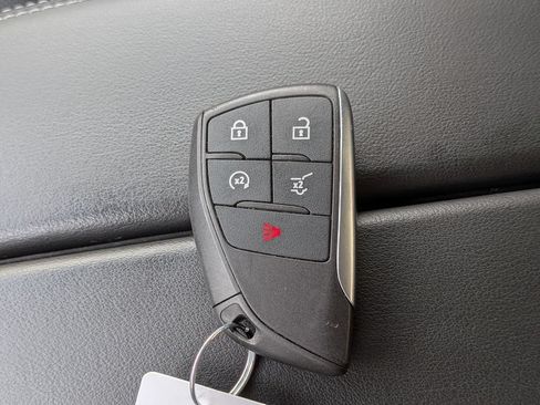 Used 2022 Buick Envision Essence w/ Technology Package I FWD image 32