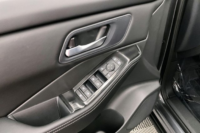 New 2026 Nissan Rogue SV AWD/4WD image 32