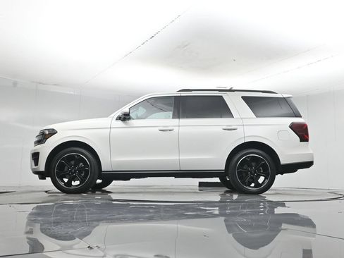 Used 2023 Ford Expedition Limited AWD/4WD image 8