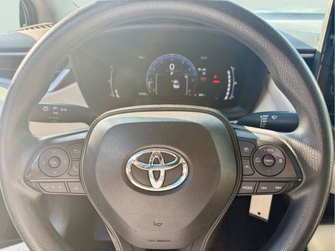 Used 2026 Toyota Corolla LE FWD image 14
