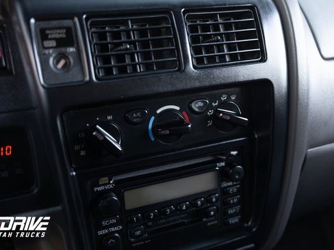 Used 2004 Toyota Tacoma 4x4 Xtracab V6 image 24