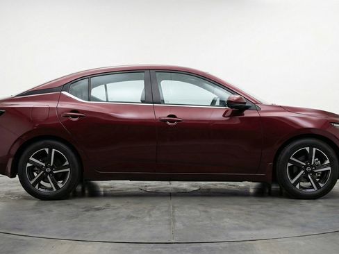 Used 2025 Nissan Sentra SV FWD image 11