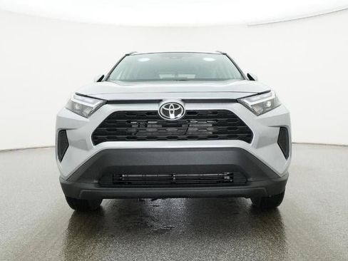 New 2025 Toyota RAV4 XLE image 31