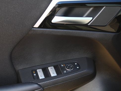 New 2026 Mitsubishi Outlander ES image 12