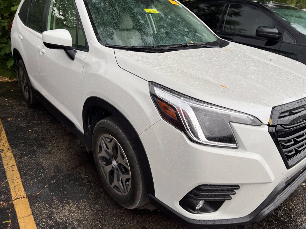 Used 2024 Subaru Forester Premium AWD/4WD image 3
