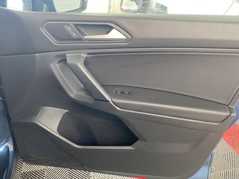 Used 2019 Volkswagen Tiguan SEL w/ 3rd Row Seat Package AWD/4WD image 7