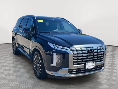 Used 2025 Hyundai Palisade Calligraphy AWD/4WD image 3