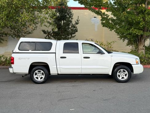 Used 2006 Dodge Dakota SLT w/ Sport Appearance Group image 3