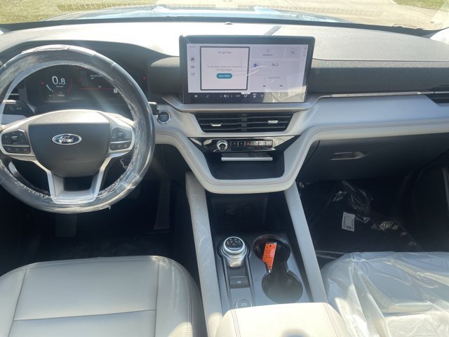 New 2026 Ford Explorer Active w/ Active Comfort Package AWD/4WD image 3