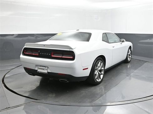 Used 2022 Dodge Challenger GT image 11