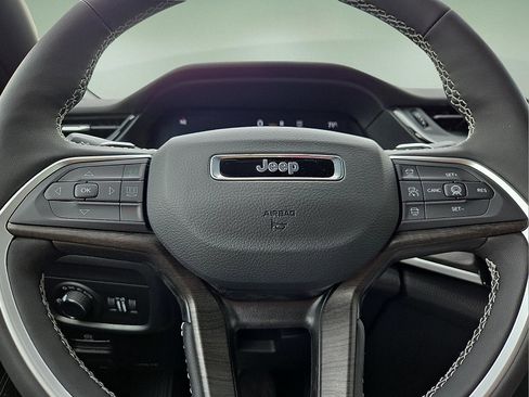 New 2026 Jeep Grand Cherokee L 4WD image 24