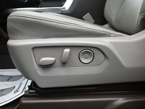 Used 2023 GMC Sierra 1500 SLT w/ SLT Premium Plus Package image 24