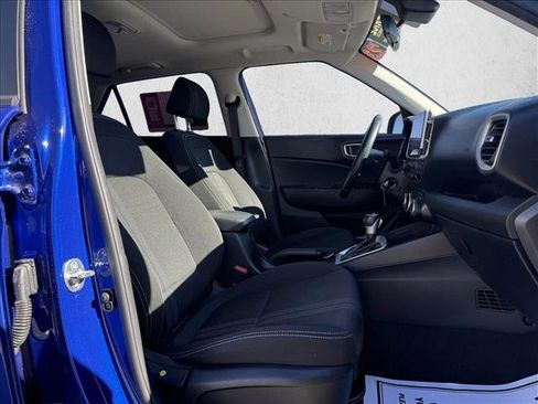 Certified 2023 Hyundai Venue SEL image 16