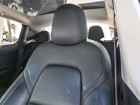 Used 2021 Tesla Model Y Long Range image 25