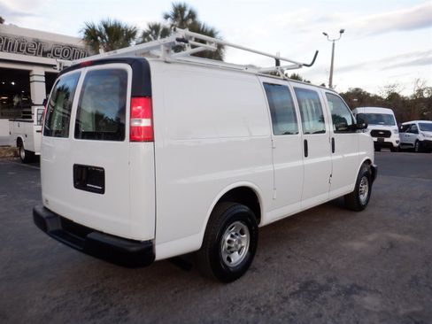 Used 2020 Chevrolet Express 2500 Bins AND Racks w/ Driver Convenience Package image 9