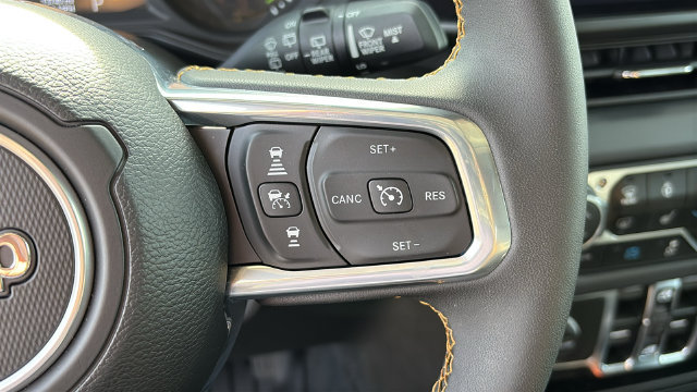 Used 2024 Jeep Wrangler Unlimited Sahara w/ Safety Group AWD/4WD image 12