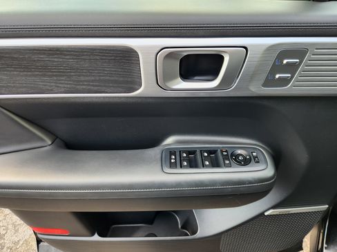 Used 2024 Hyundai Santa Fe Limited image 19